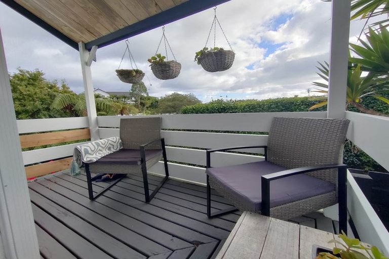 Photo of property in 71 Heta Road, Highlands Park, New Plymouth, 4312