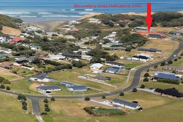 Photo of property in 55 Sunset Drive, Baylys Beach, 0377