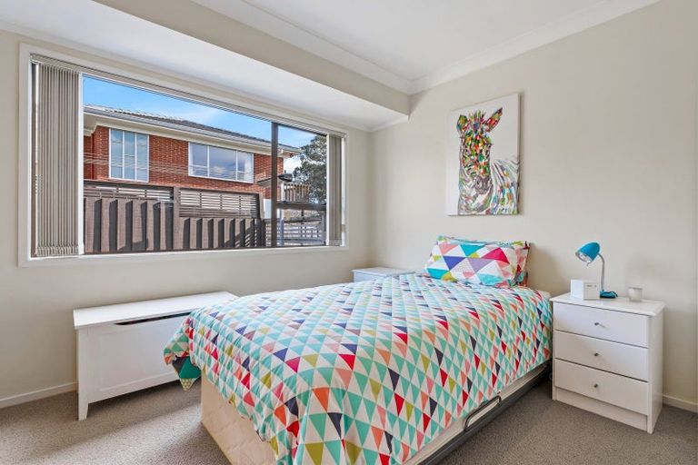 Photo of property in 2/24 Penzance Road, Mairangi Bay, Auckland, 0630