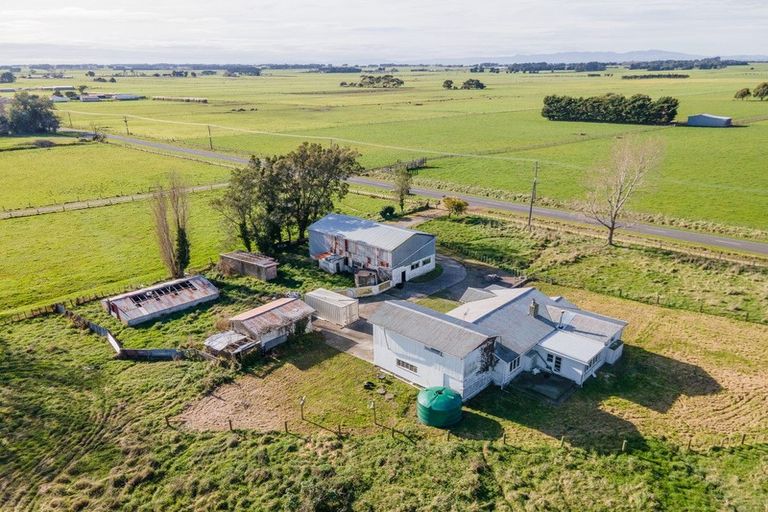 Photo of property in 404 Waitohi Road, Rongotea, Palmerston North, 4476