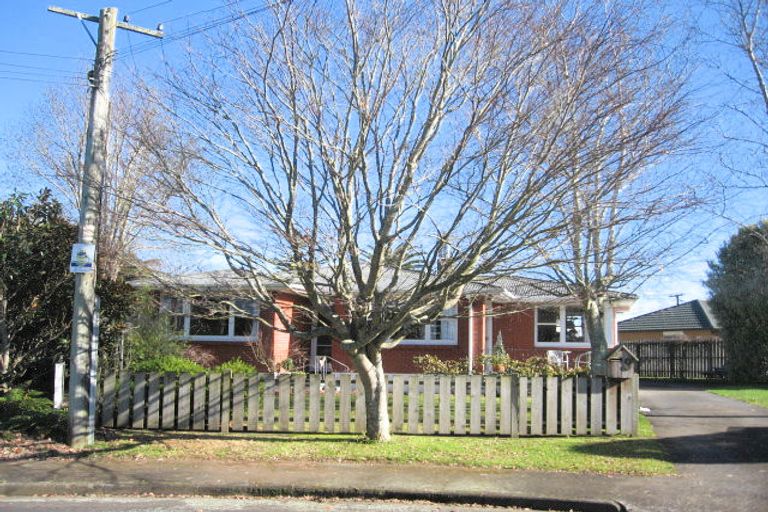 Photo of property in 8 Viola Place, Papakura, 2110