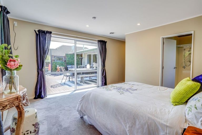 Photo of property in 11 Arlington Street, Burnside, Christchurch, 8053