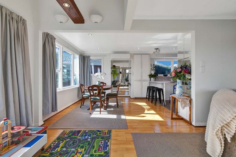 Photo of property in 1 Stackhouse Avenue, Bishopdale, Christchurch, 8053