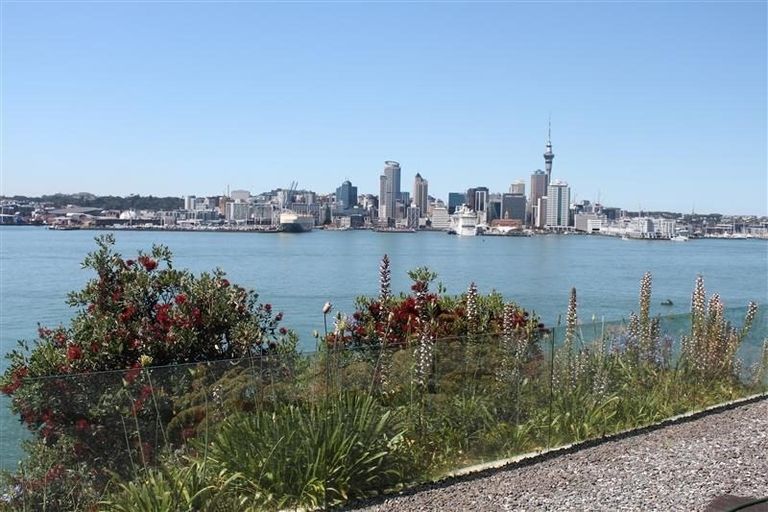 Photo of property in 61c Stanley Road, Stanley Point, Auckland, 0624