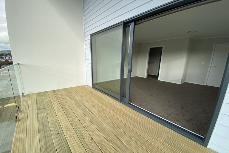 Photo of property in 23 Koreke Close, Kenepuru, Porirua, 5022