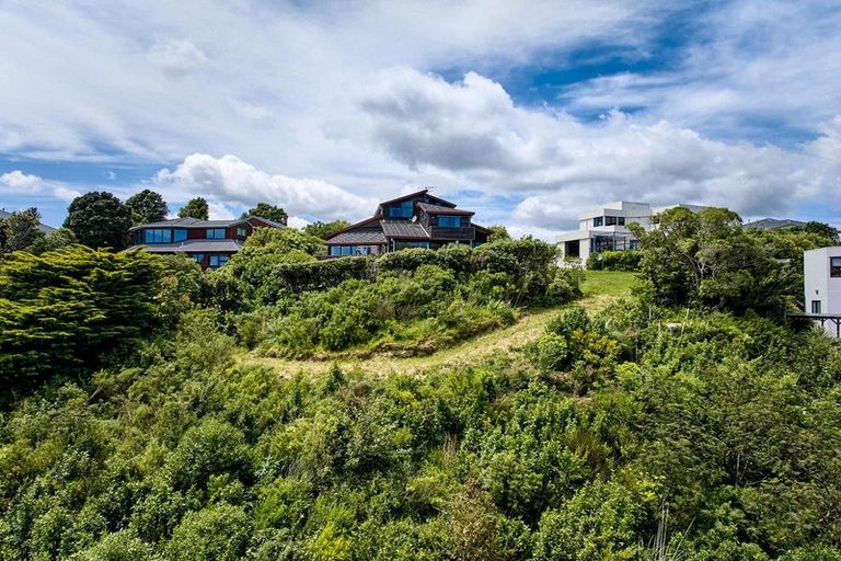 Photo of property in 44 Molyneux Close, Whitby, Porirua, 5024