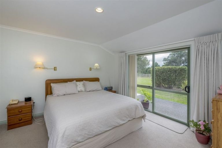 Photo of property in 98 Taylors Road, Otaki, 5583