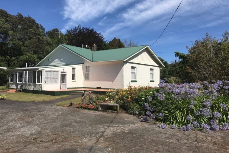 Photo of property in 1406 Devon Road, Brixton, Waitara, 4382