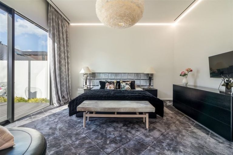 Photo of property in 31 Waiwetu Street, Fendalton, Christchurch, 8052