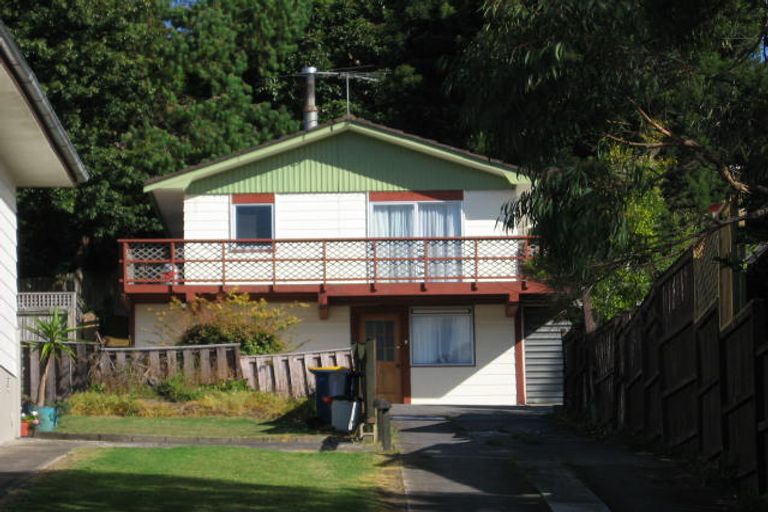 Photo of property in 2/88 Awaruku Road, Torbay, Auckland, 0630