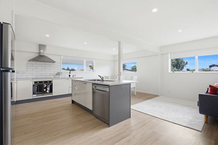 Photo of property in 127b Bruce Mclaren Road, Henderson, Auckland, 0612