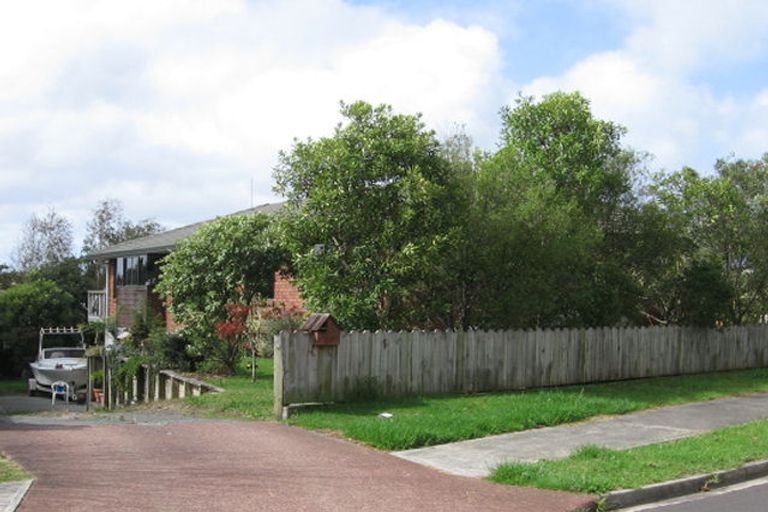 Photo of property in 6 Princess Maria Place, Massey, Auckland, 0614