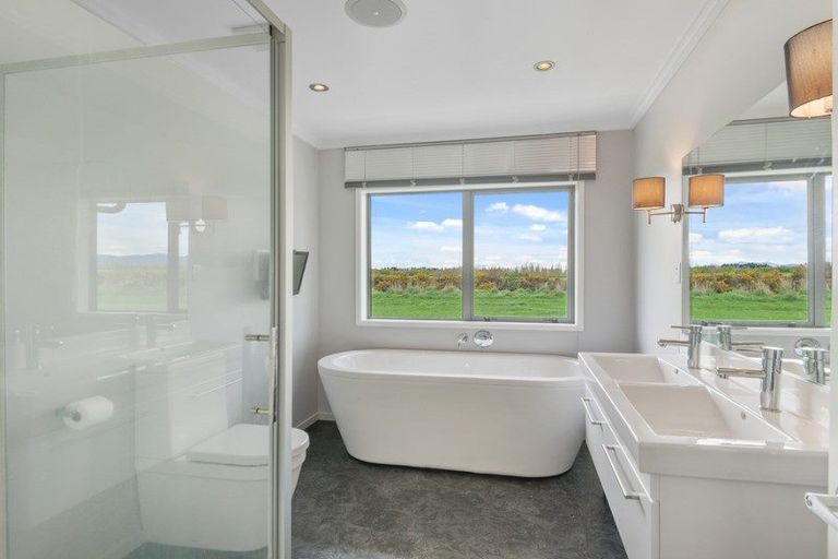 Photo of property in 2828 South Eyre Road, Eyrewell, Rangiora, 7476