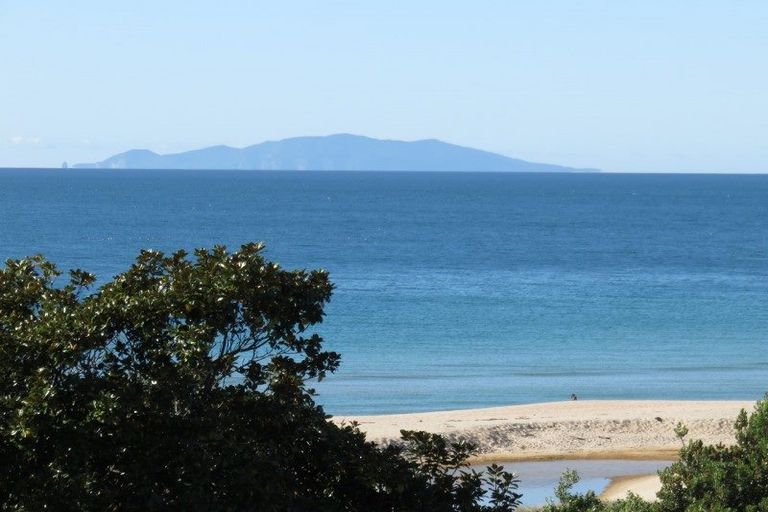 Photo of property in 119 Bambury Place, Onemana, Whangamata, 3691