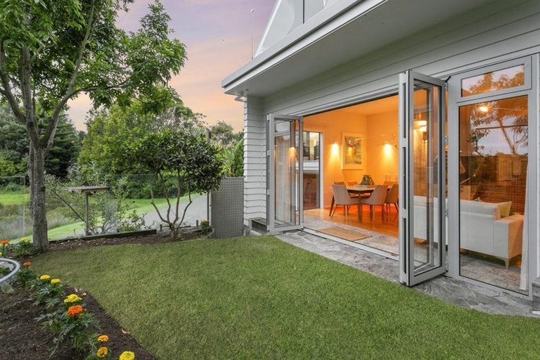 Photo of property in 42 Harley Close, Hauraki, Auckland, 0622