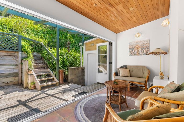 Photo of property in 32 Komiti Road, Tinopai, 0593