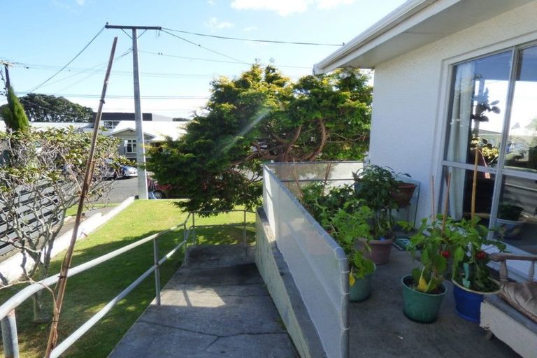 Photo of property in 59 Young Street, New Plymouth, 4310