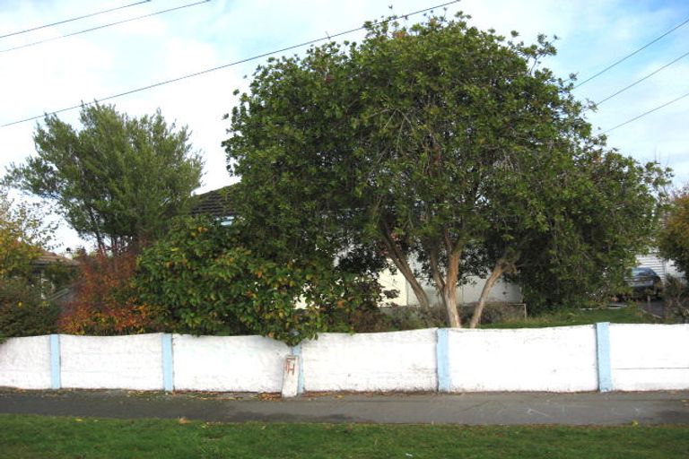 Photo of property in 17 Fenchurch Street, Northcote, Christchurch, 8052