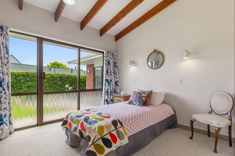 Photo of property in 11 Stuart Street, Levin, 5510