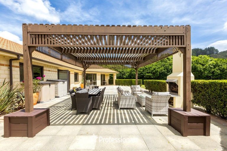 Photo of property in 1140a Maymorn Road, Maymorn, Upper Hutt, 5018