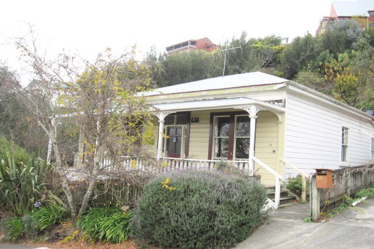 Photo of property in 18 Goldsmith Road, Hospital Hill, Napier, 4110