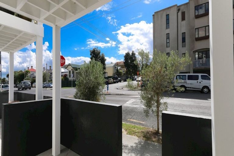 Photo of property in 2/10 Rose Road, Grey Lynn, Auckland, 1021