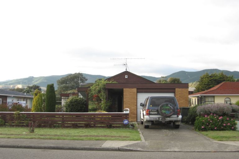 Photo of property in 120 Hillcrest Road, Raumati Beach, Paraparaumu, 5032