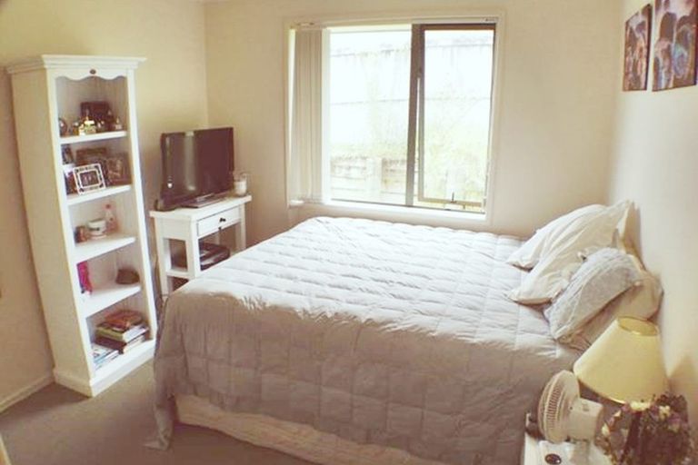 Photo of property in 36 Roy Maloney Drive, Henderson, Auckland, 0612