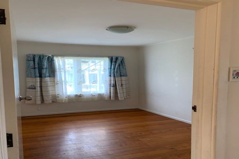 Photo of property in 1/44 College Road, Northcote, Auckland, 0627