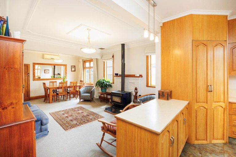 Photo of property in 15 Miro Street, Takaro, Palmerston North, 4410