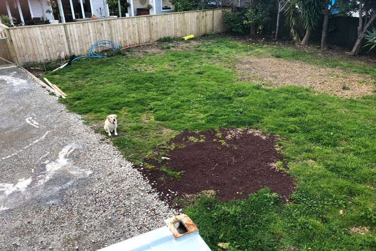 Photo of property in 115a Rosario Crescent, Red Beach, 0932