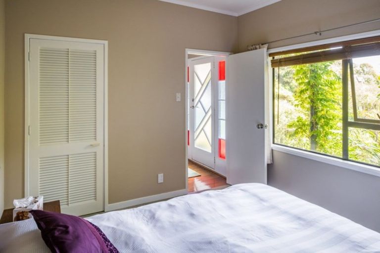 Photo of property in 16 Marama Terrace, Eastbourne, Lower Hutt, 5013