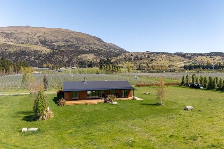 Photo of property in 90 Willowbank Road, Queensberry, Cromwell, 9383