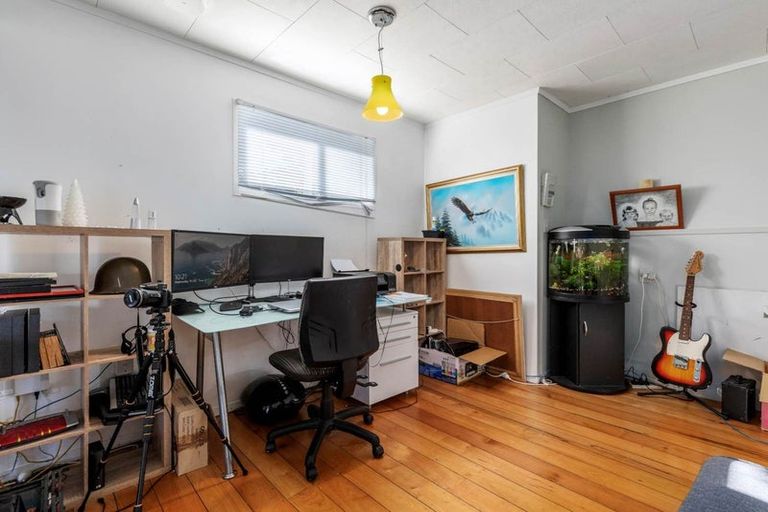 Photo of property in 115 Manuka Road, Bayview, Auckland, 0629