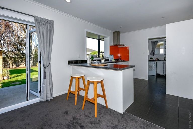 Photo of property in 30 Emlyn Place, Avondale, Christchurch, 8061