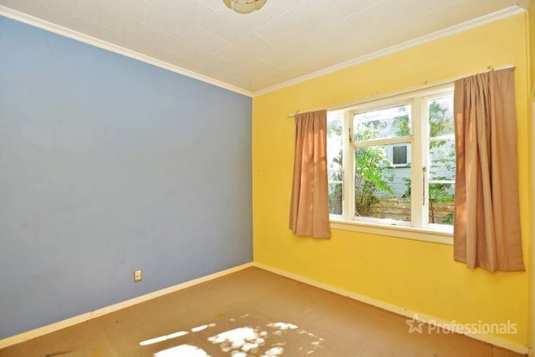 Photo of property in 42 Wyndham Street, Carterton, 5713