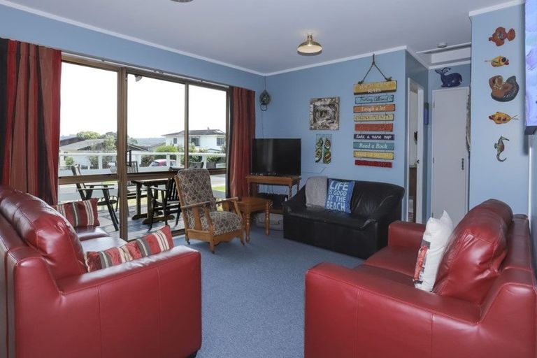 Photo of property in 615 Pukehina Parade, Pukehina, Te Puke, 3189