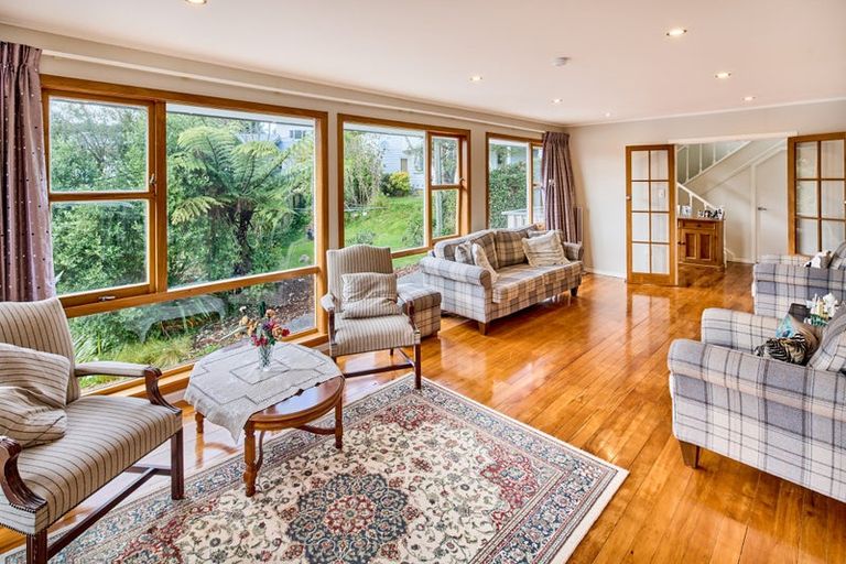 Photo of property in 46 Homewood Crescent, Karori, Wellington, 6012