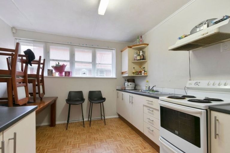 Photo of property in 88 Reynolds Street, Taita, Lower Hutt, 5011