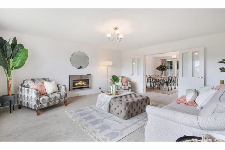 Photo of property in 30 Sycamore Close, Rangiora, 7400