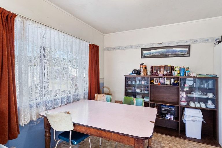 Photo of property in 18a Howell Road, Taneatua, 3123