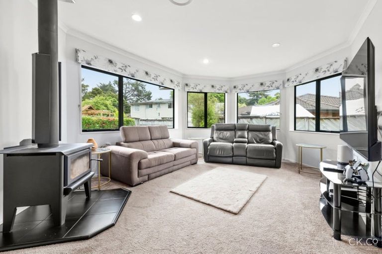 Photo of property in 4 Beechwood Way, Te Marua, Upper Hutt, 5018