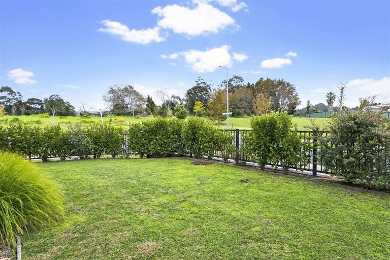 Photo of property in 39 Forbes Mccammon Drive, Swanson, Auckland, 0614