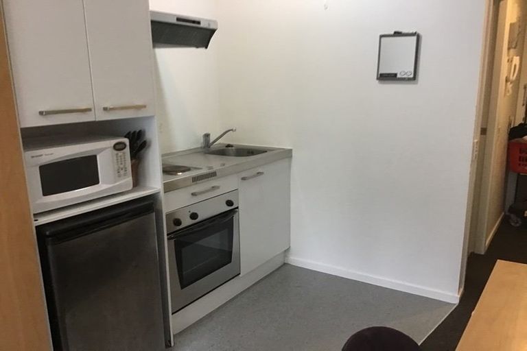 Photo of property in Orange Apartments/victoria Centr, 807/169 The Terrace, Wellington Central, Wellington, 6011