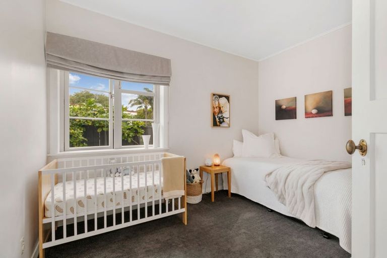 Photo of property in 88 Walmer Road, Point Chevalier, Auckland, 1022