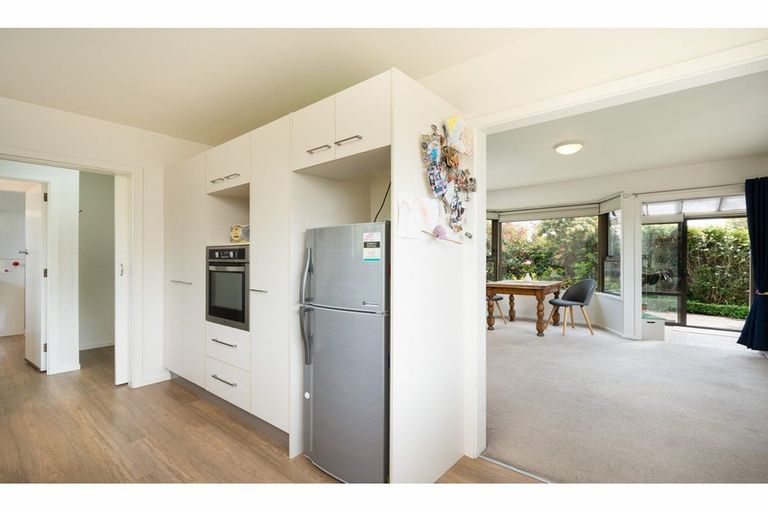 Photo of property in 1/11 Young Street, Somerfield, Christchurch, 8024