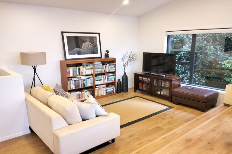 Photo of property in 10 Paparata Street, Karori, Wellington, 6012