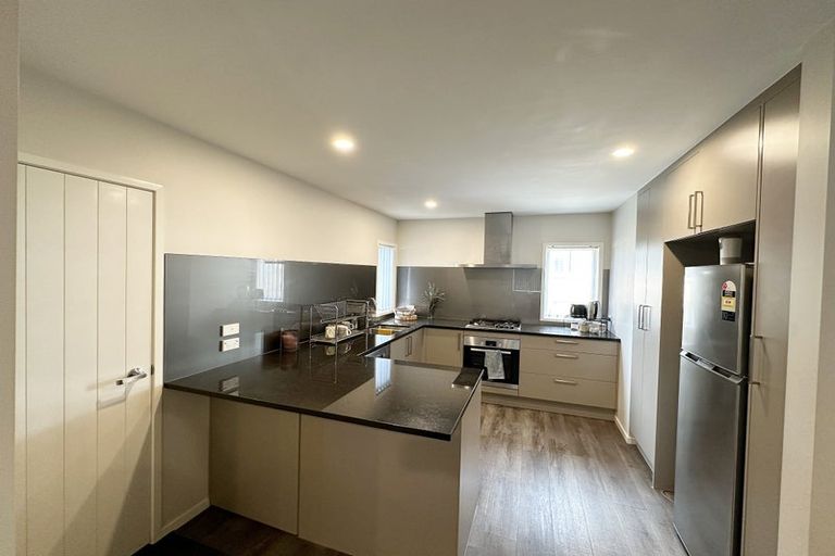 Photo of property in 4 Ruhanui Lane, Pakuranga Heights, Auckland, 2010