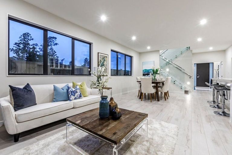 Photo of property in 22 Thomas Rielly Avenue, Hobsonville, Auckland, 0616