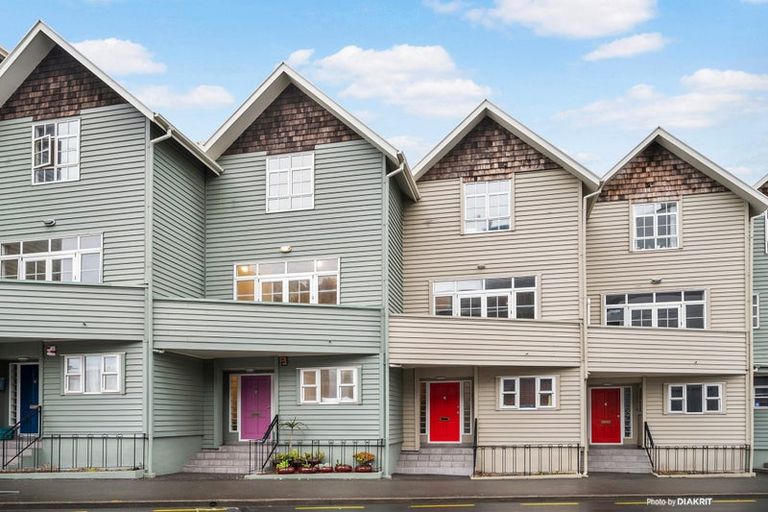 Photo of property in 5 Murphy Street, Thorndon, Wellington, 6011